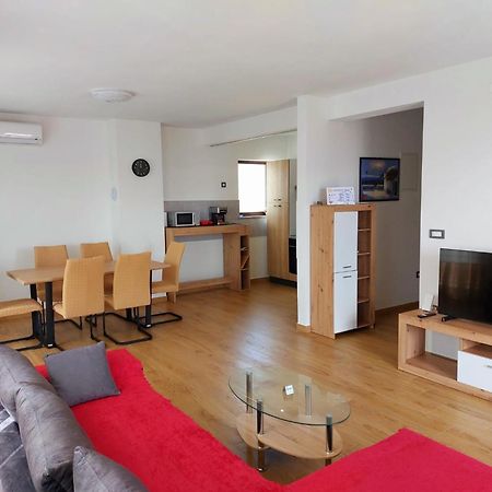 Apartmani Ivana Novi Нови Винодолски Екстериор снимка