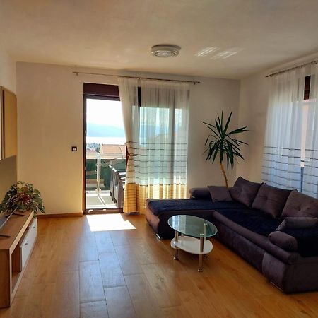 Apartmani Ivana Novi Нови Винодолски Екстериор снимка