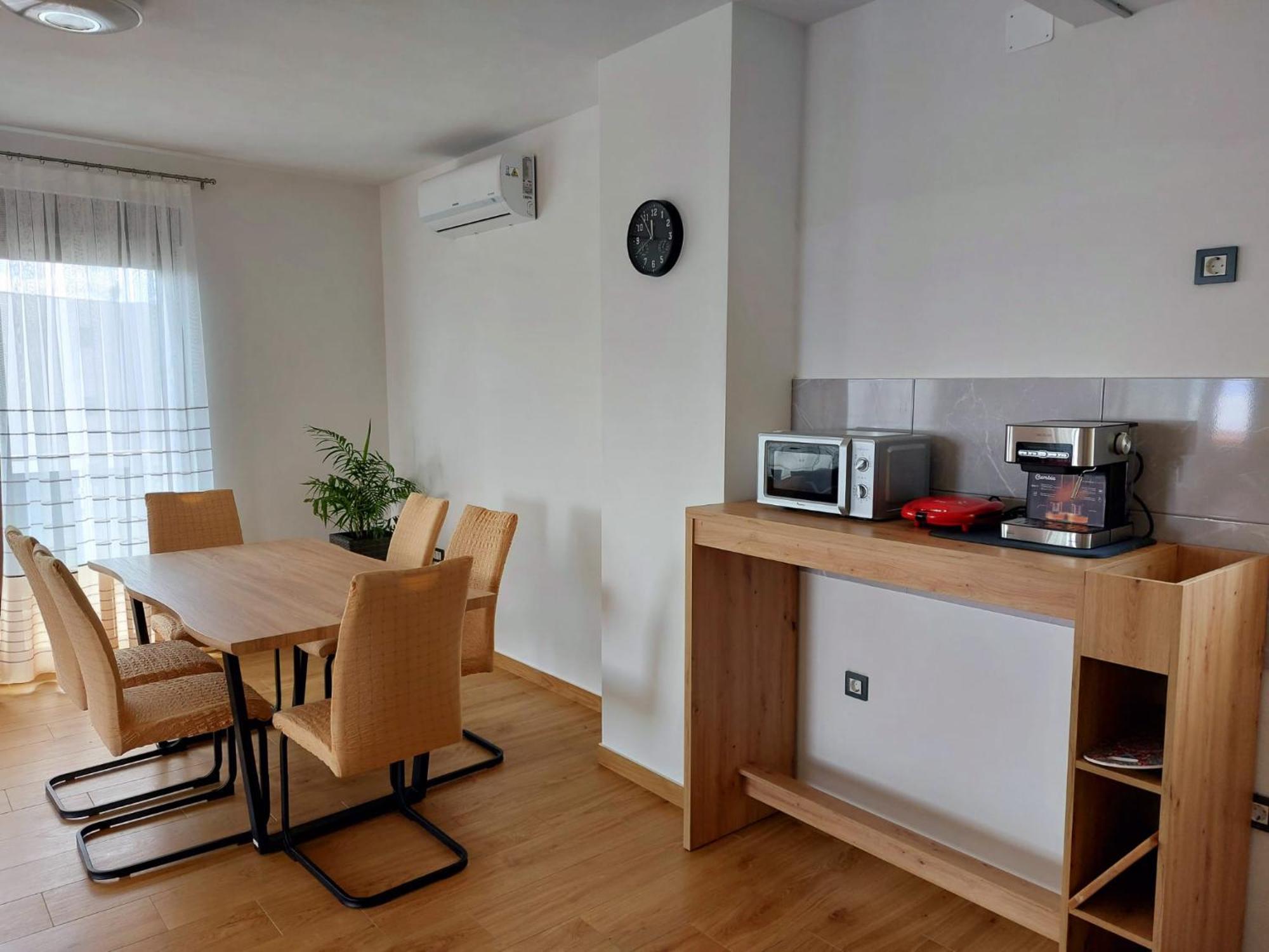 Apartmani Ivana Novi Нови Винодолски Екстериор снимка