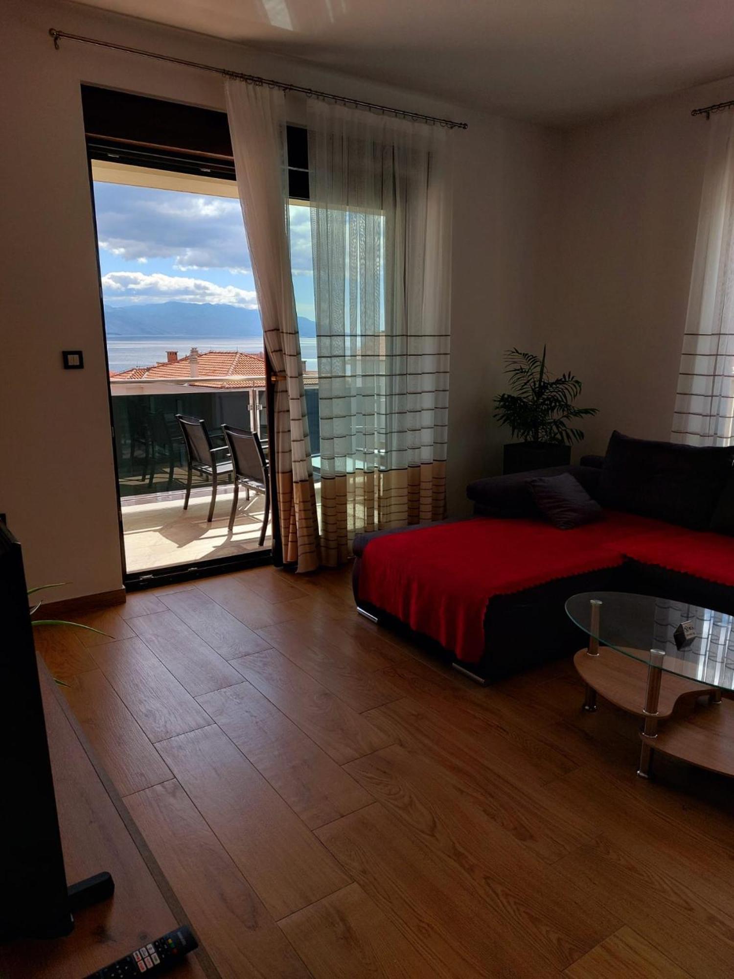 Apartmani Ivana Novi Нови Винодолски Екстериор снимка